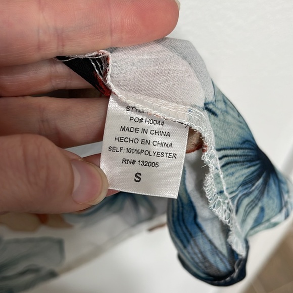 Floral Cold Shoulder Top - Picture 8 of 10